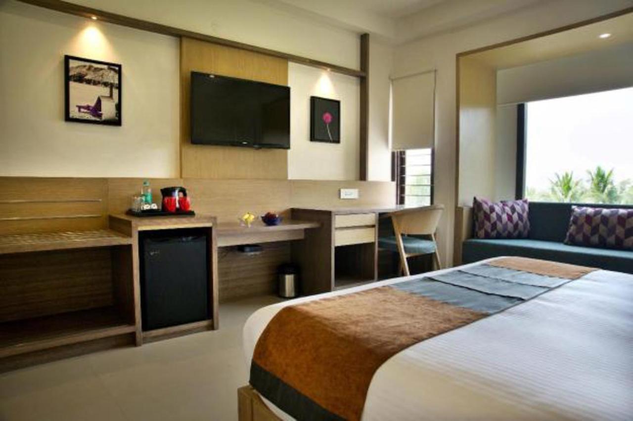 Purple Cloud Hotel Devanahalli Exterior foto